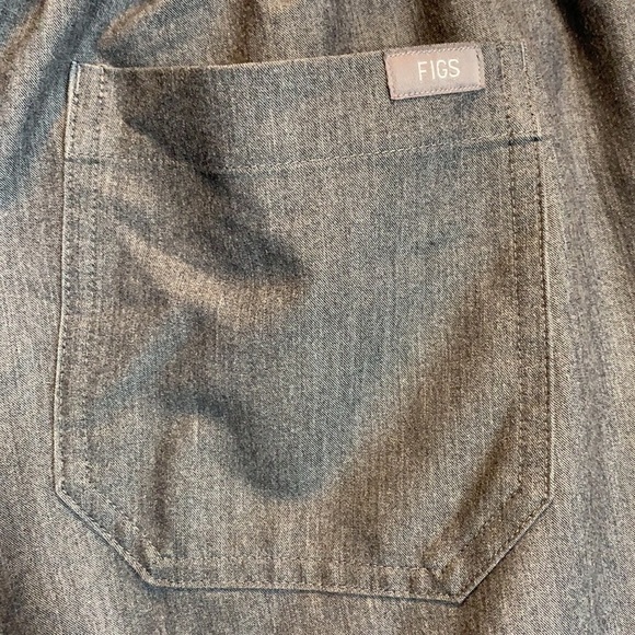 FIGS Yola Skinny Technical Collection Scrub Pants in Graphite Gray Size Medium - Picture 12 of 15